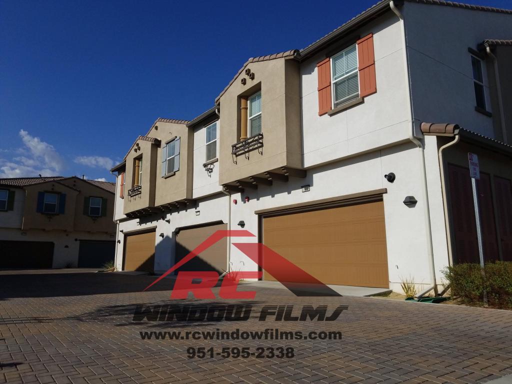 House tint in Murrieta for privacy, heat blocking window tint for homes, frost tint. House window tinting in Riverside California